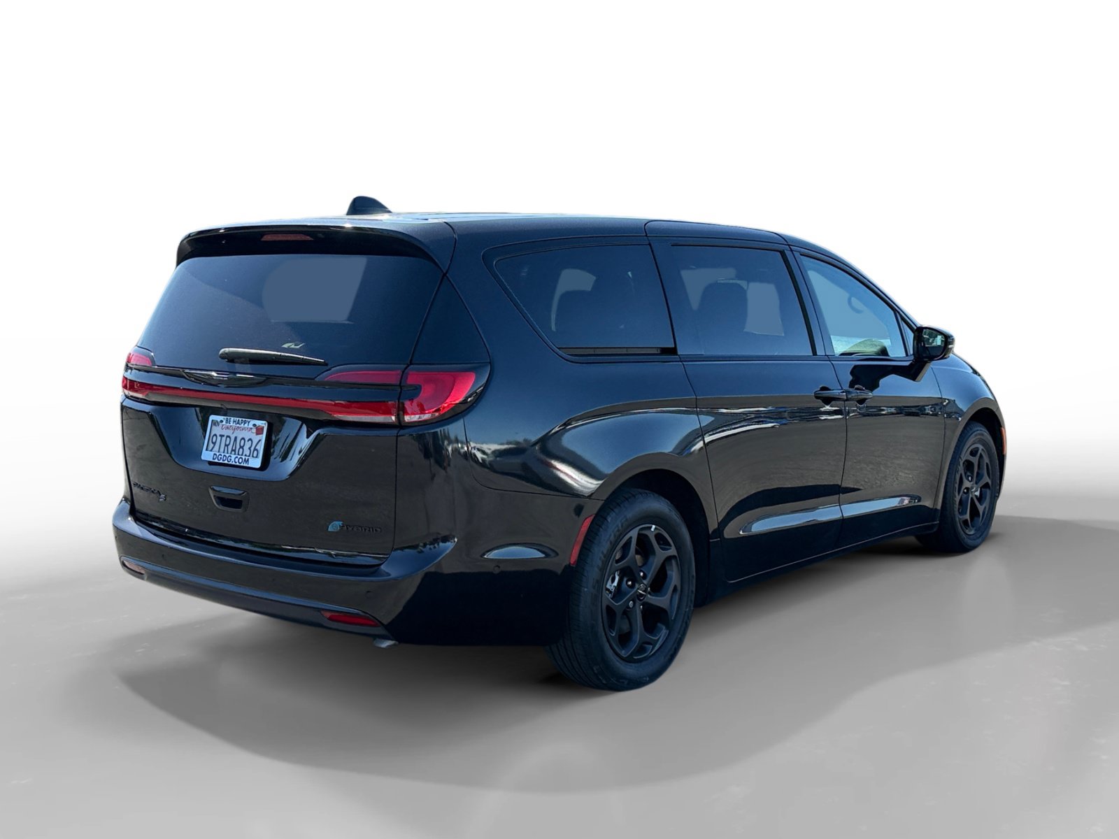 Used 2022 Chrysler Pacifica Touring-L w/ Uconnect Theater Family Group FWD image 5