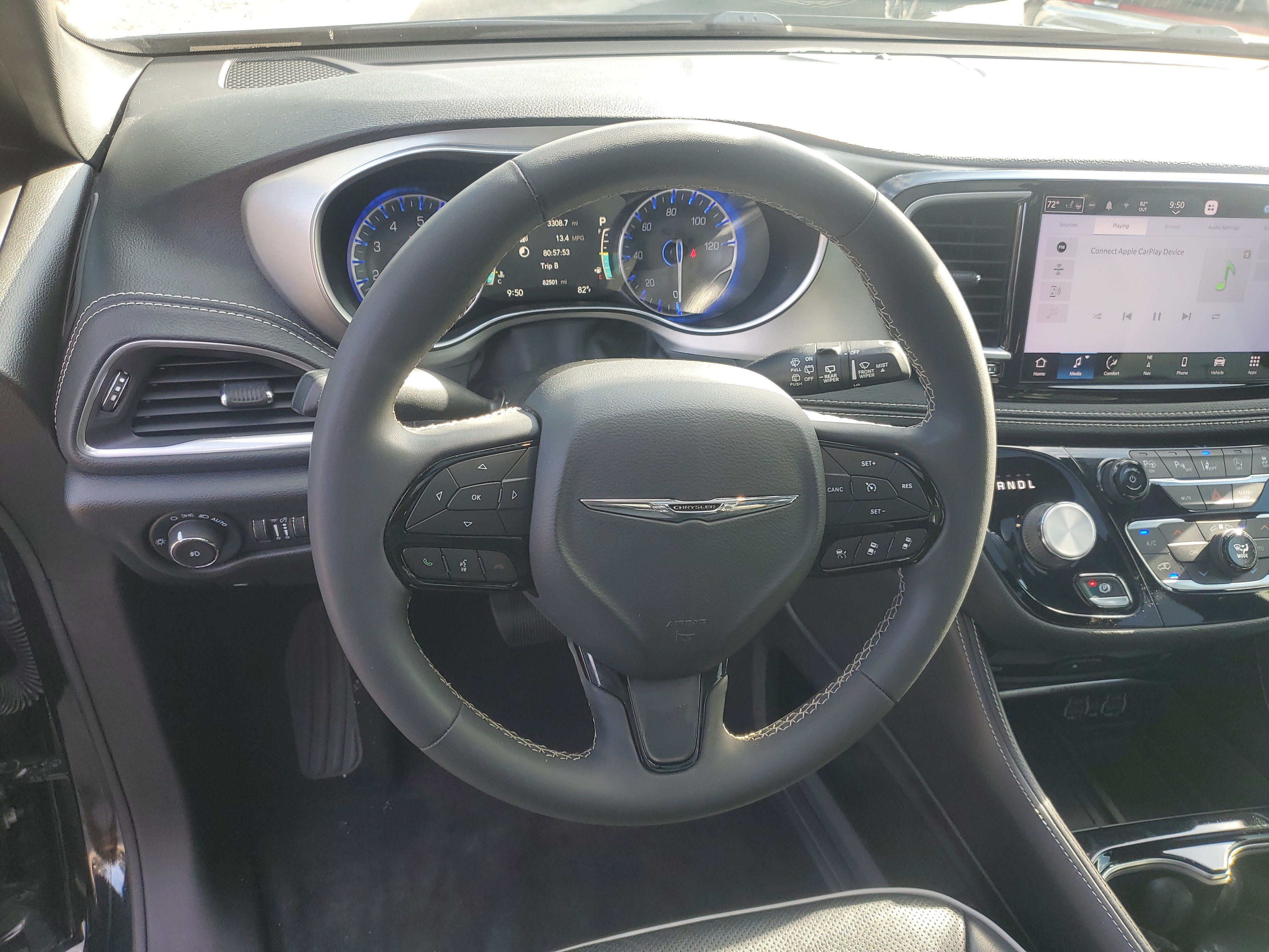 Used 2022 Chrysler Pacifica Limited w/ Uconnect Theater Family Group AWD/4WD image 15