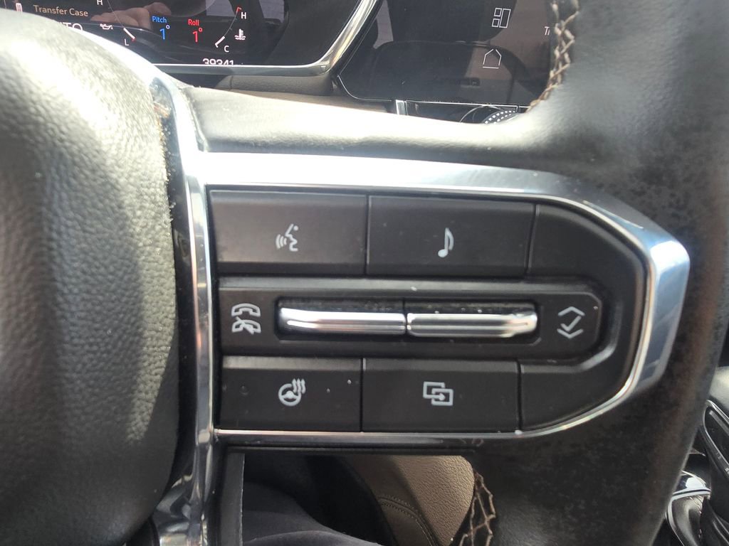 Used 2023 GMC Canyon Denali image 22