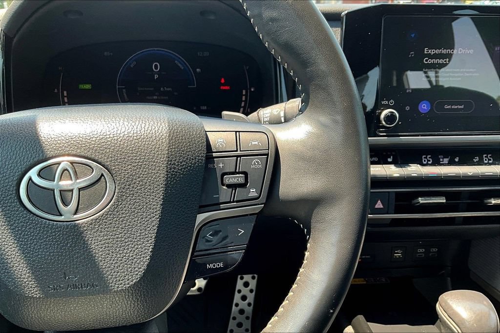 Used 2025 Toyota Camry SE w/ Convenience Package AWD/4WD image 12