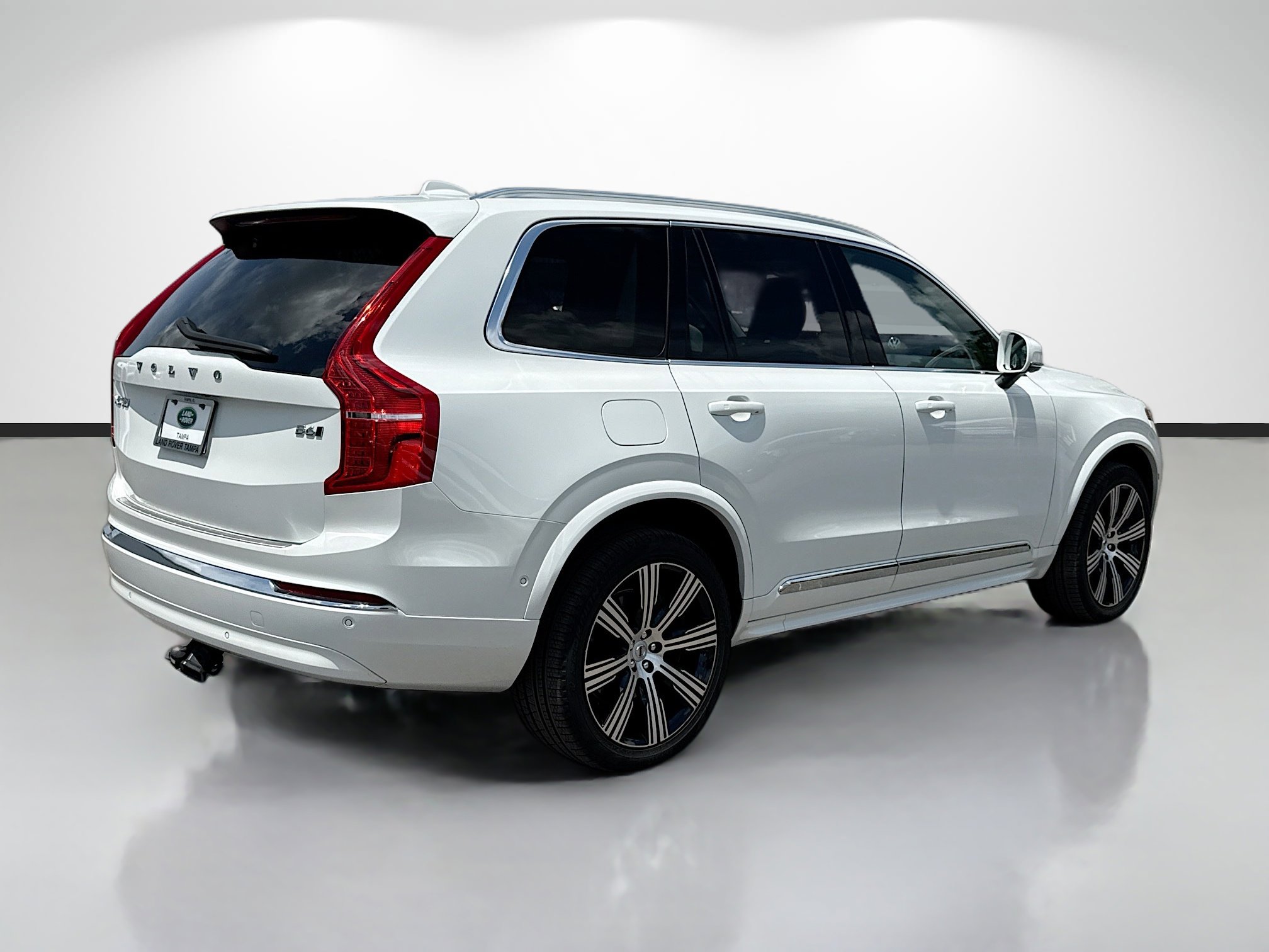 Used 2024 Volvo XC90 B6 Ultimate w/ Lounge Package AWD/4WD image 5