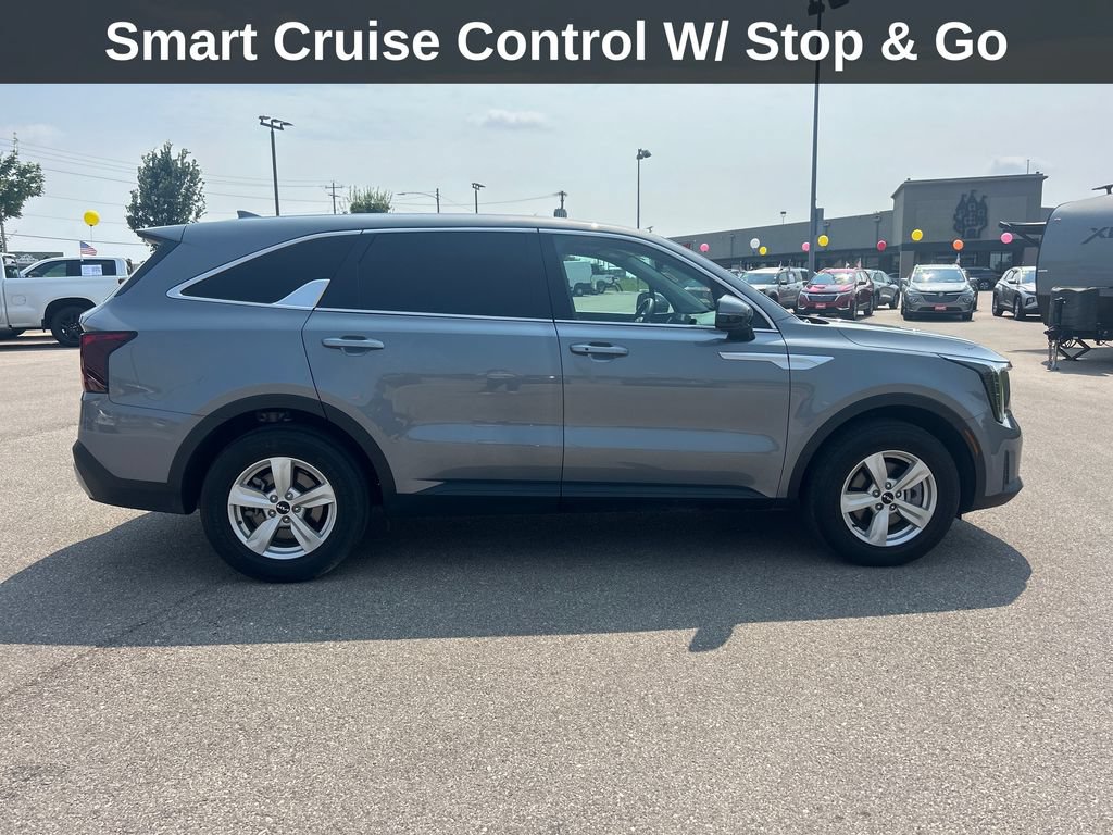 Used 2024 Kia Sorento LX FWD image 8