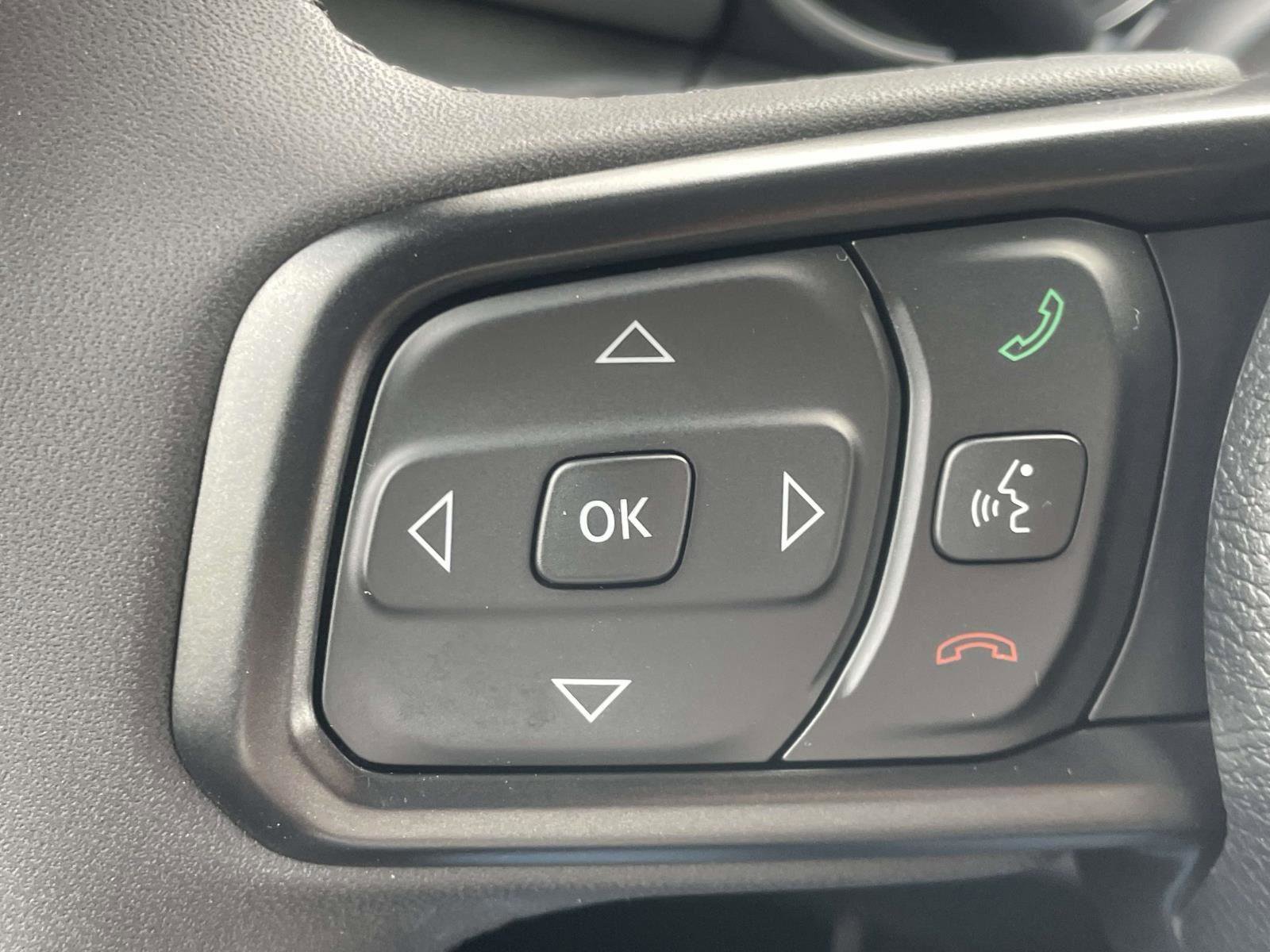 Used 2023 Jeep Gladiator Sport image 17