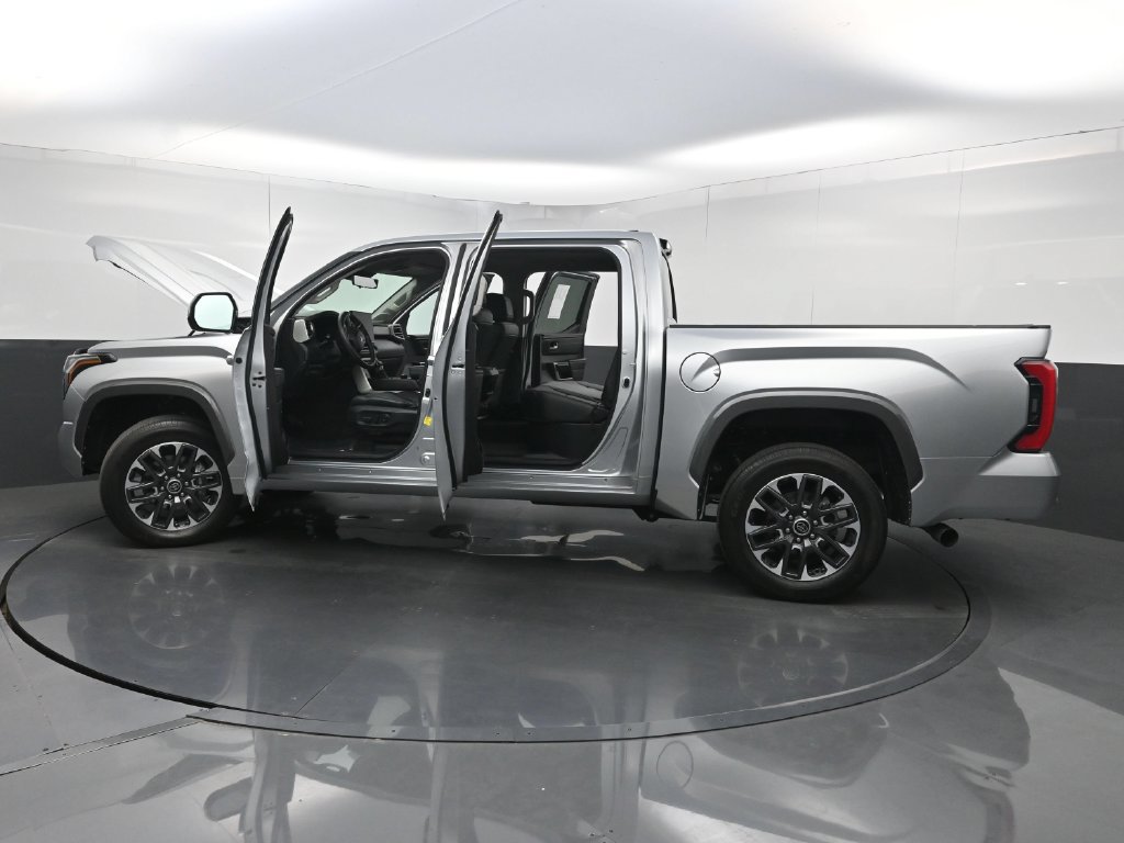 Used 2022 Toyota Tundra Limited AWD/4WD image 40
