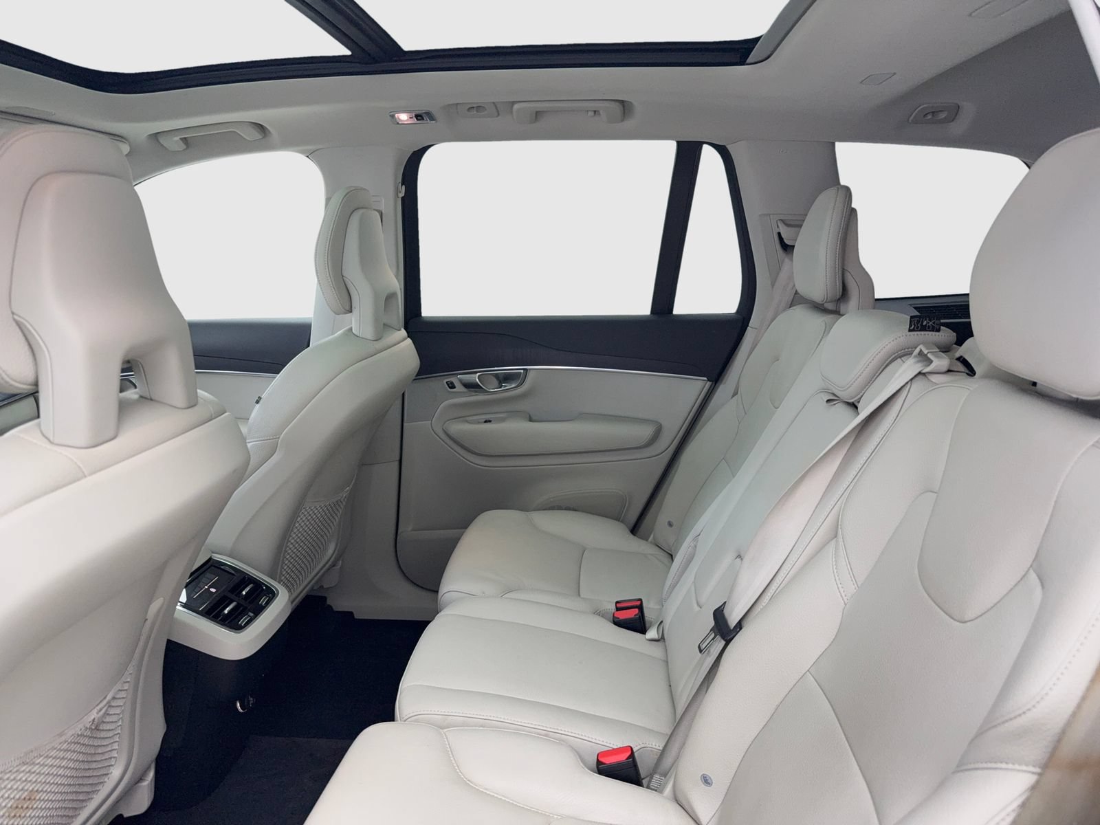 Used 2020 Volvo XC90 T5 Momentum w/ Protection Package Premier FWD image 37