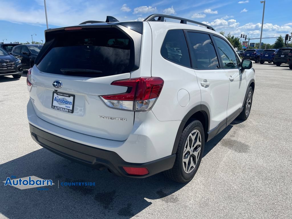 Used 2024 Subaru Forester Premium AWD/4WD image 5