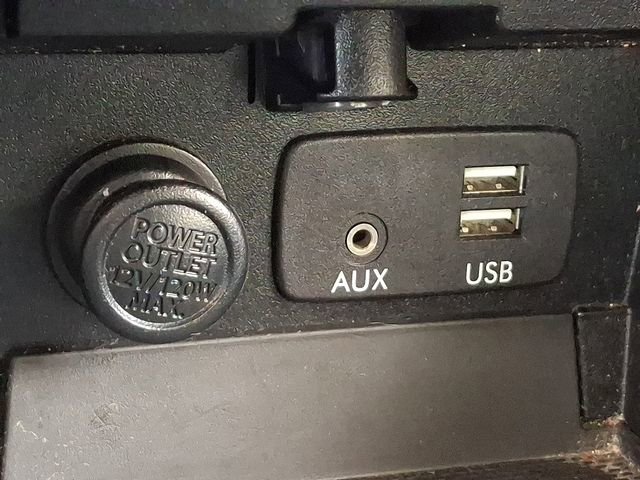 Used 2017 Subaru Outback 2.5i Premium image 28