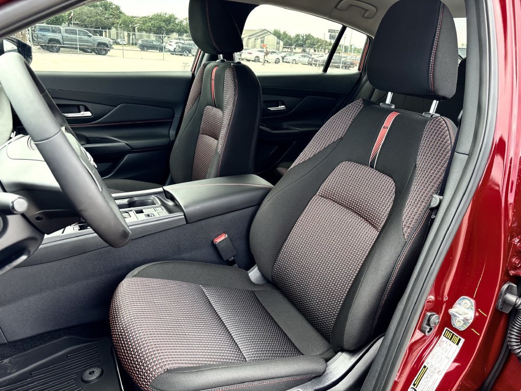 New 2027 Nissan Sentra SR w/ Floor Mat Package FWD image 23
