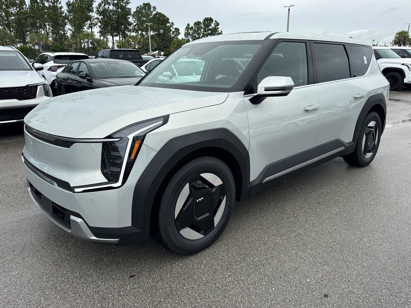 New 2026 Kia EV9 Light