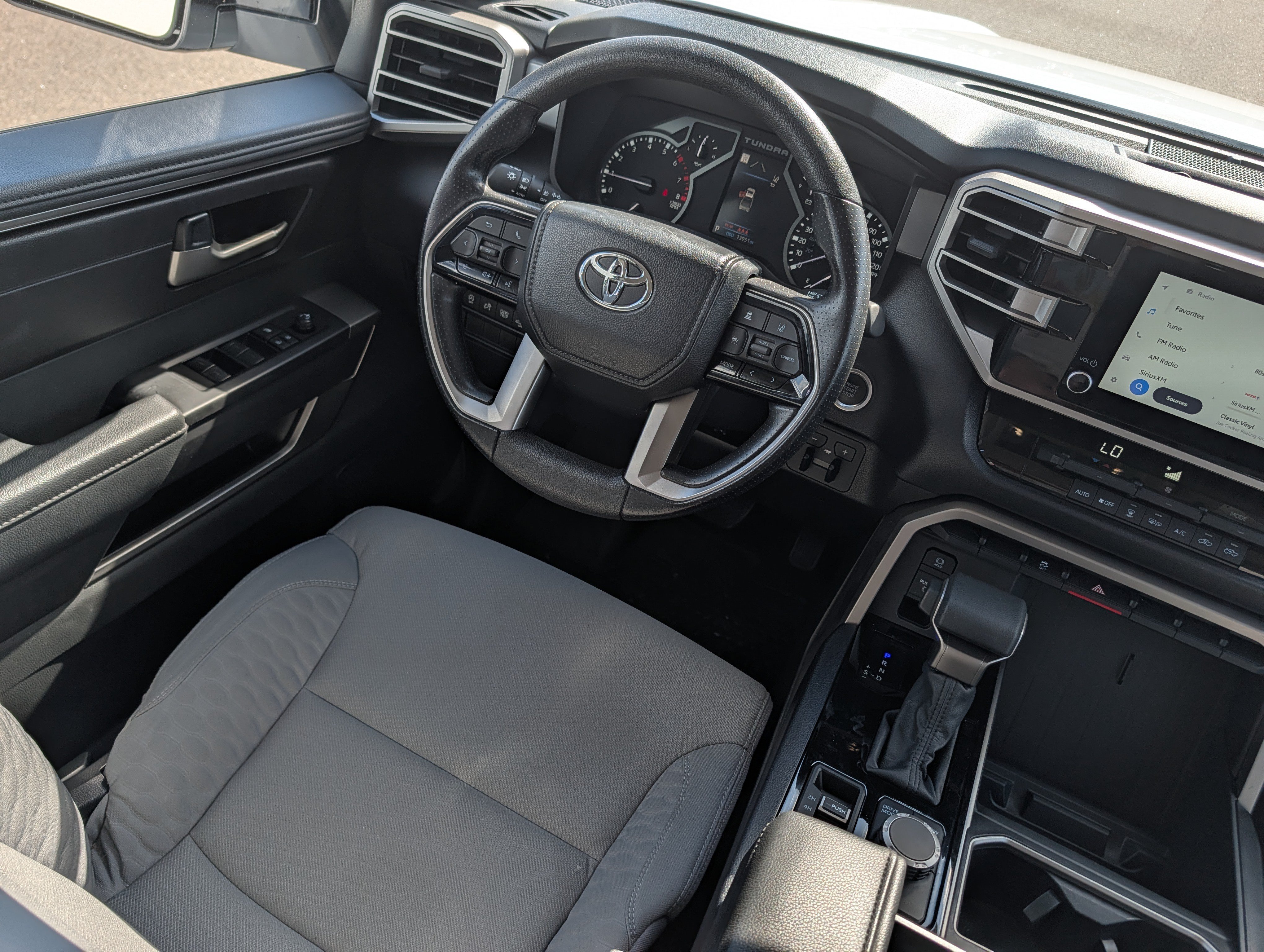 Used 2024 Toyota Tundra SR5 w/ SR5 Convenience Package AWD/4WD image 9