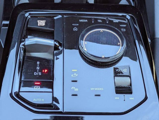 Used 2024 BMW 530i xDrive w/ Premium Package image 19