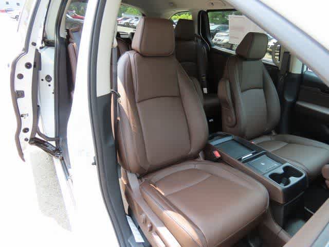 New 2026 Honda Odyssey Touring image 19
