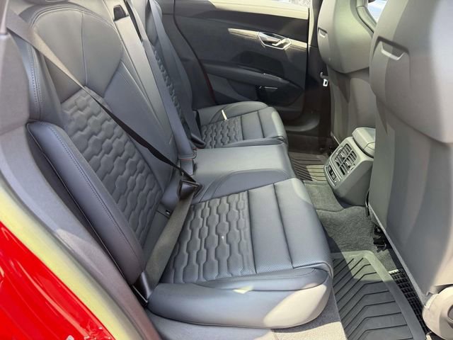 Used 2023 Audi e-tron GT Prestige w/ Prestige Package image 9