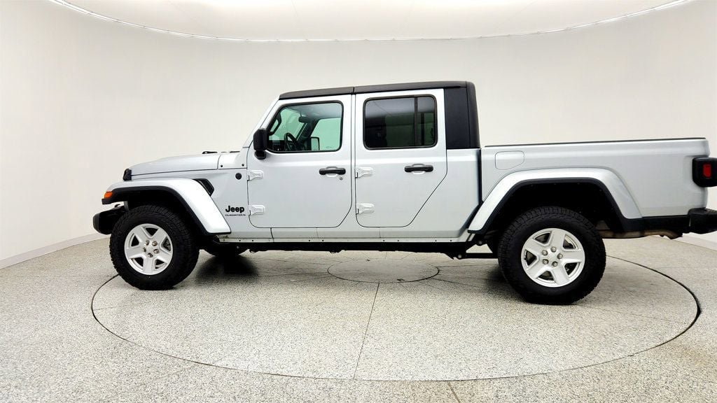 Used 2023 Jeep Gladiator Sport AWD/4WD image 8