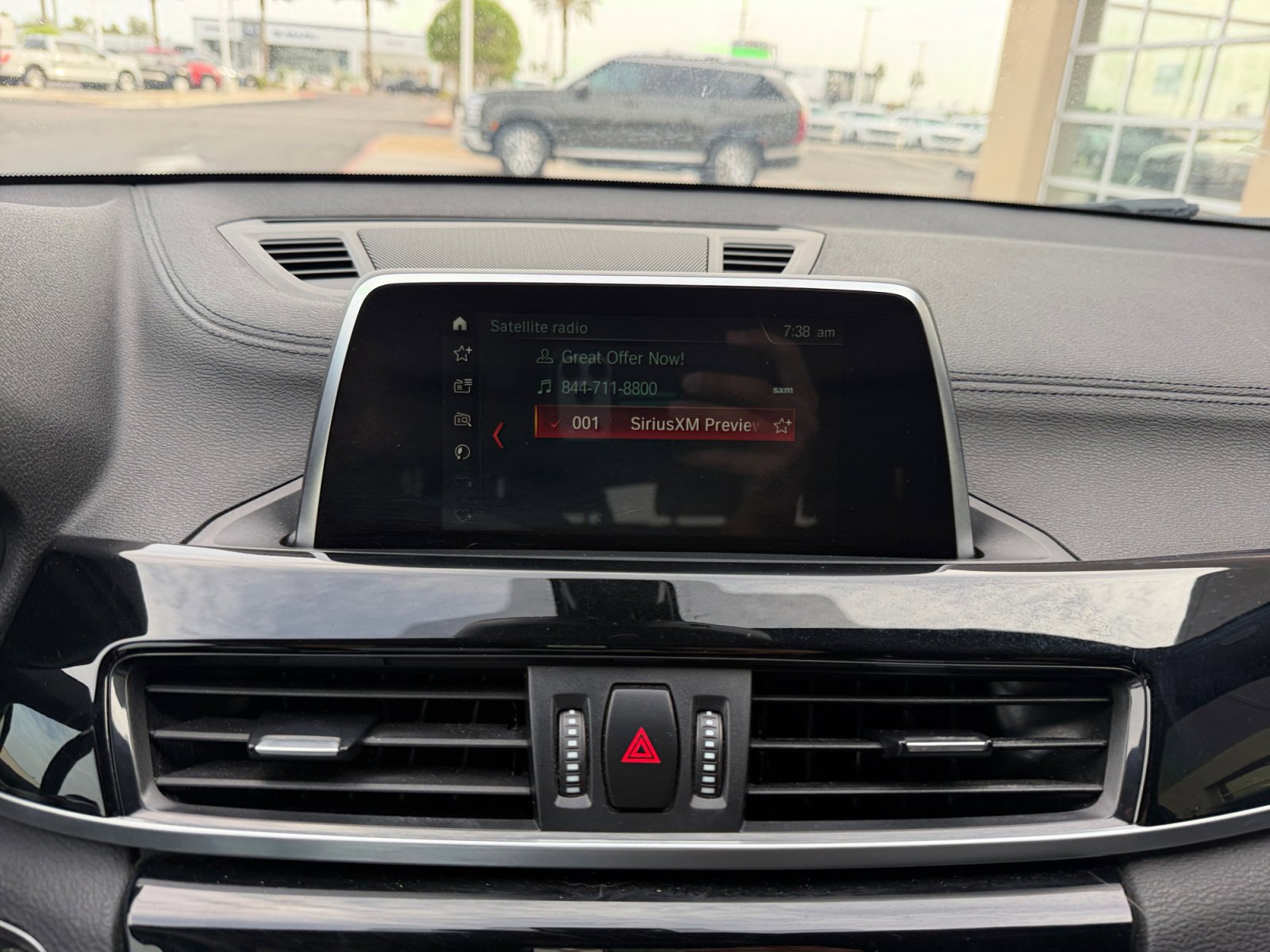 Used 2018 BMW X2 sDrive28i w/ Convenience Package image 11