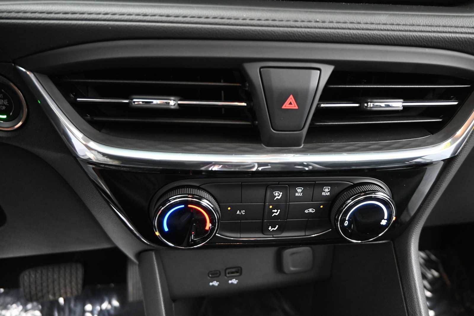Used 2025 Buick Encore GX Sport Touring w/ Advanced Technology Package AWD/4WD image 25
