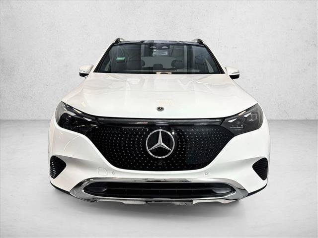 New 2026 Mercedes-Benz EQE 320 4MATIC SUV image 2