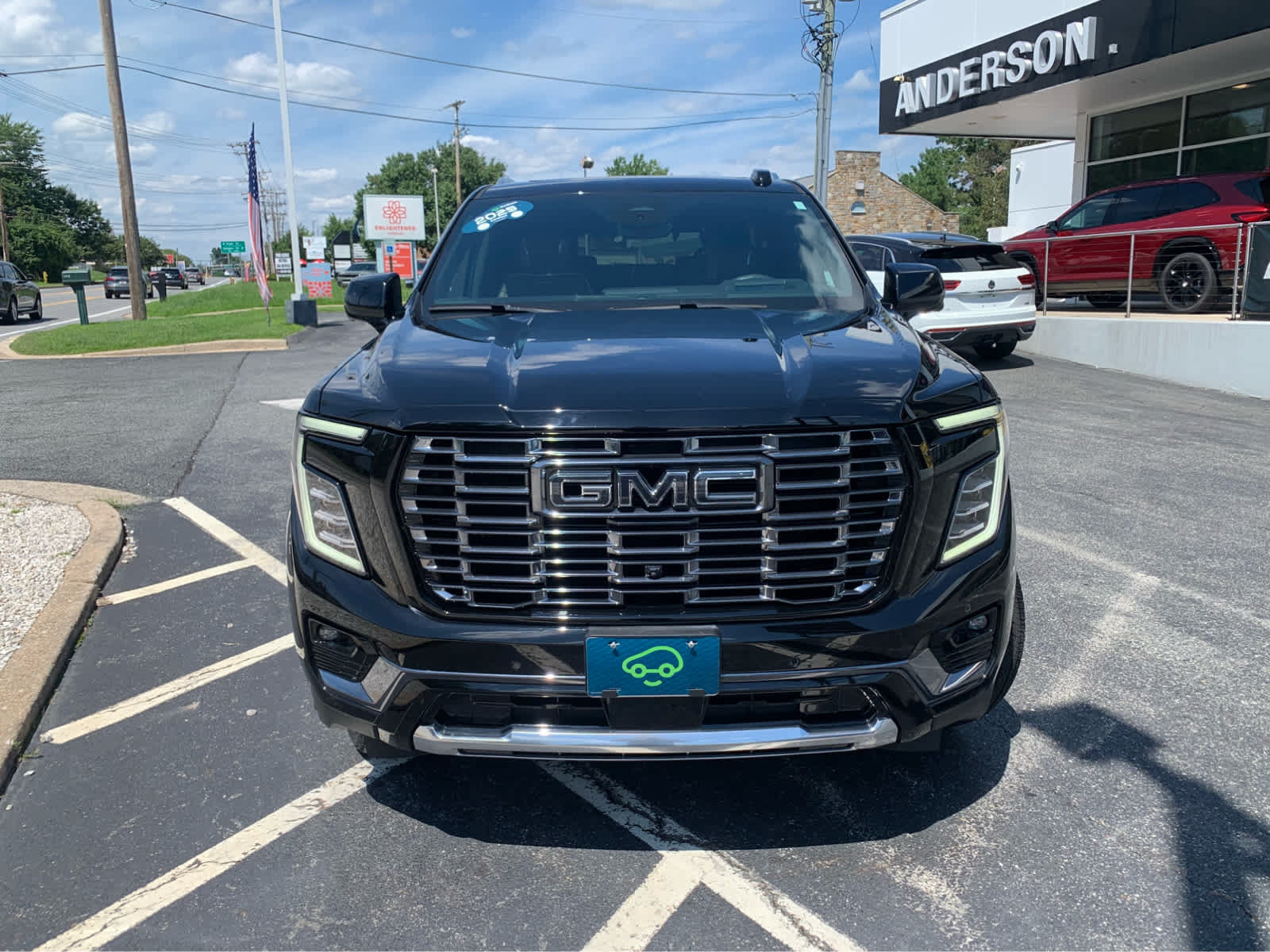 Used 2025 GMC Yukon Denali Ultimate AWD/4WD image 2