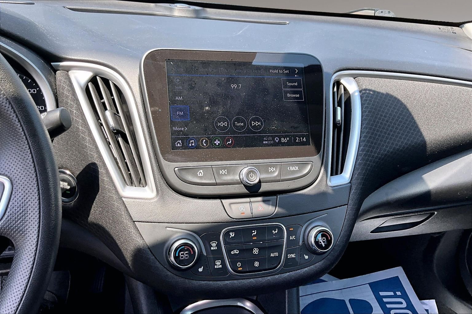 Used 2025 Chevrolet Malibu LT FWD image 9