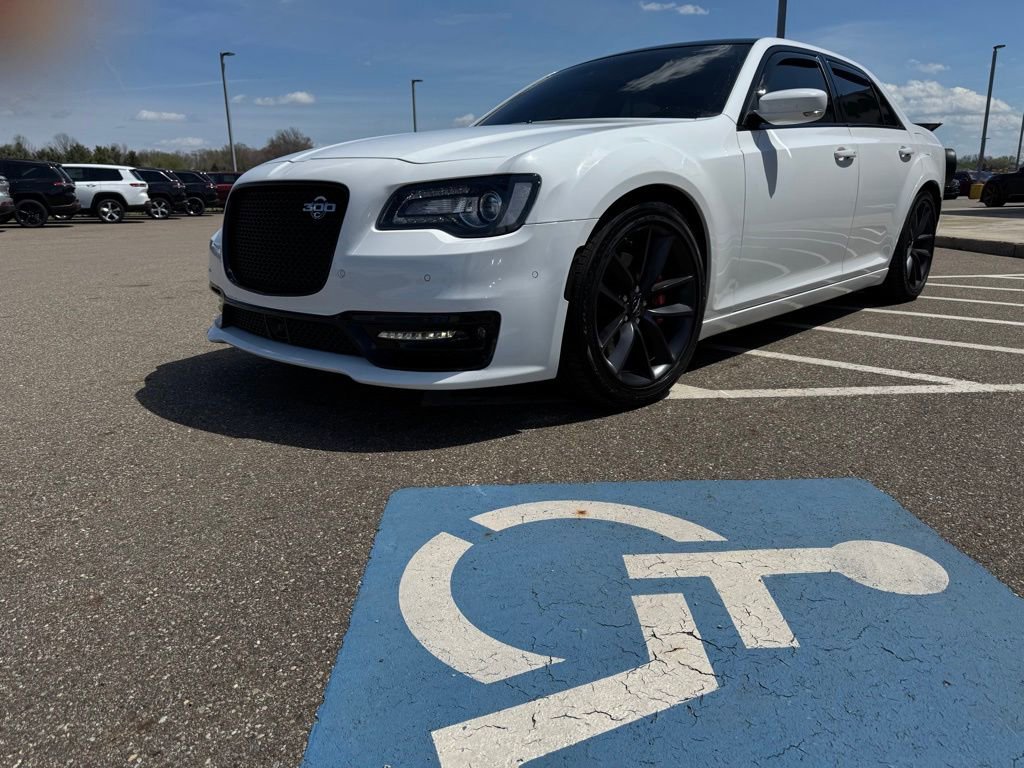 Used 2023 Chrysler 300 C RWD image 6