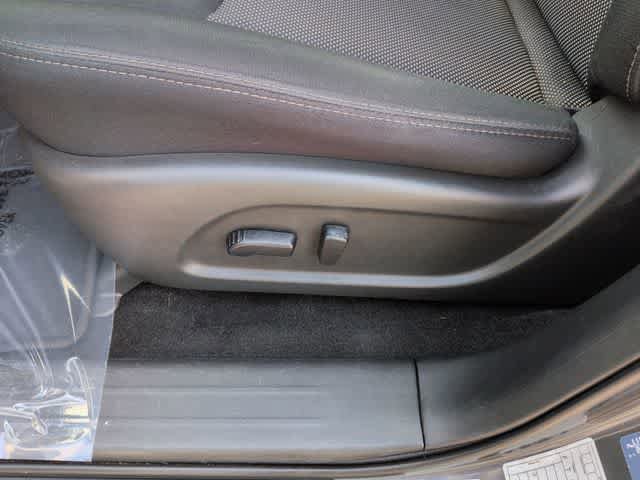 Used 2020 Nissan Pathfinder SV AWD/4WD image 17