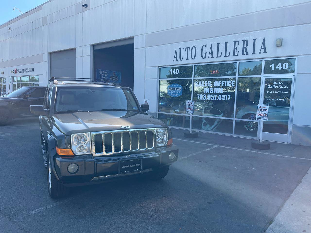 Used 2006 Jeep Commander Limited AWD/4WD image 3