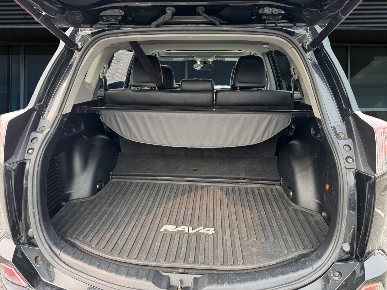 Used 2017 Toyota RAV4 Limited w/ Advanced Technology Package AWD/4WD image 12