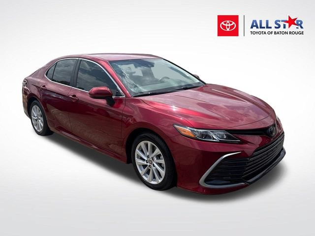 Used 2022 Toyota Camry LE FWD image 1