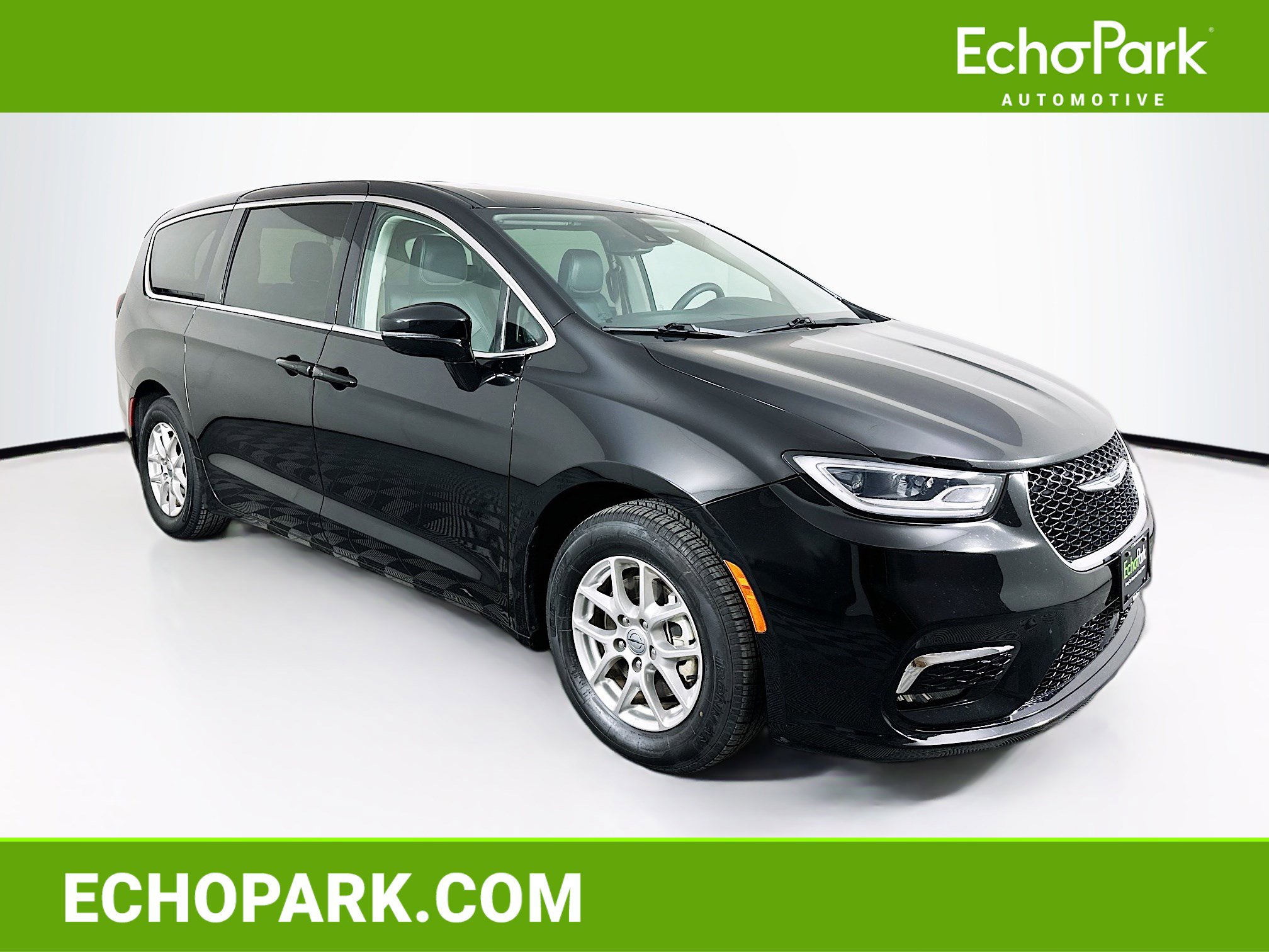 Used 2024 Chrysler Pacifica Touring-L