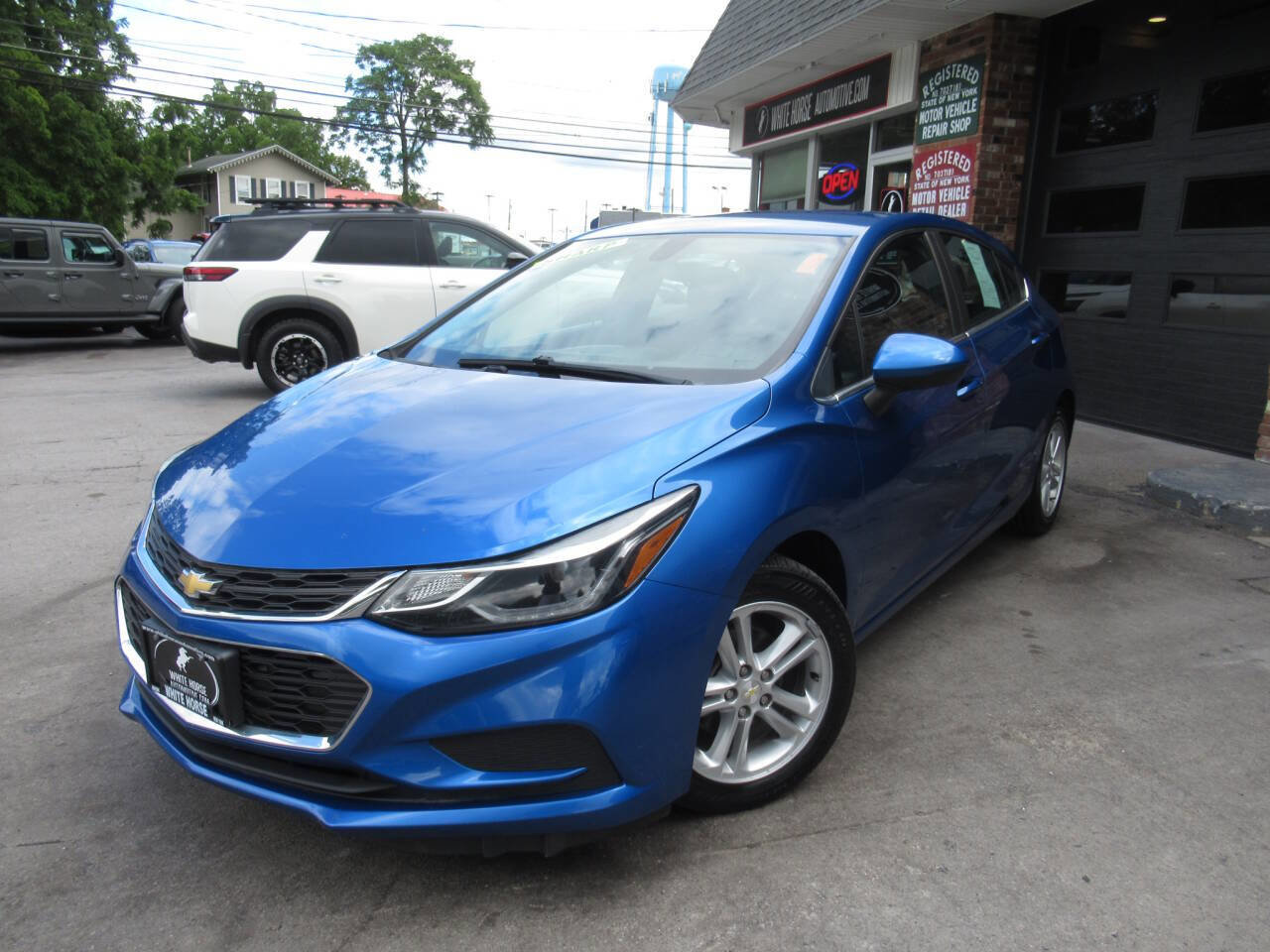 Used 2017 Chevrolet Cruze LT w/ Convenience Package image 35