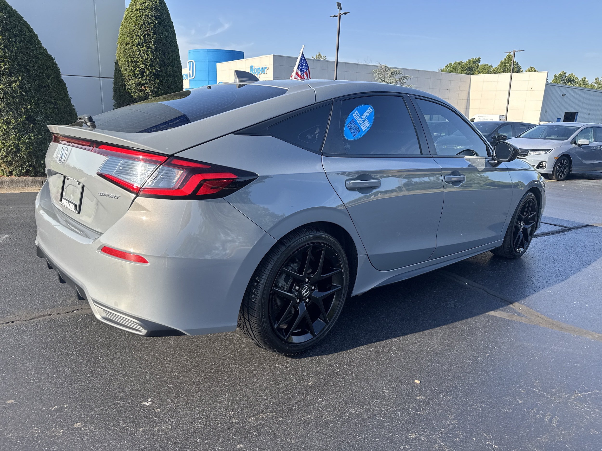Used 2025 Honda Civic Sport image 4