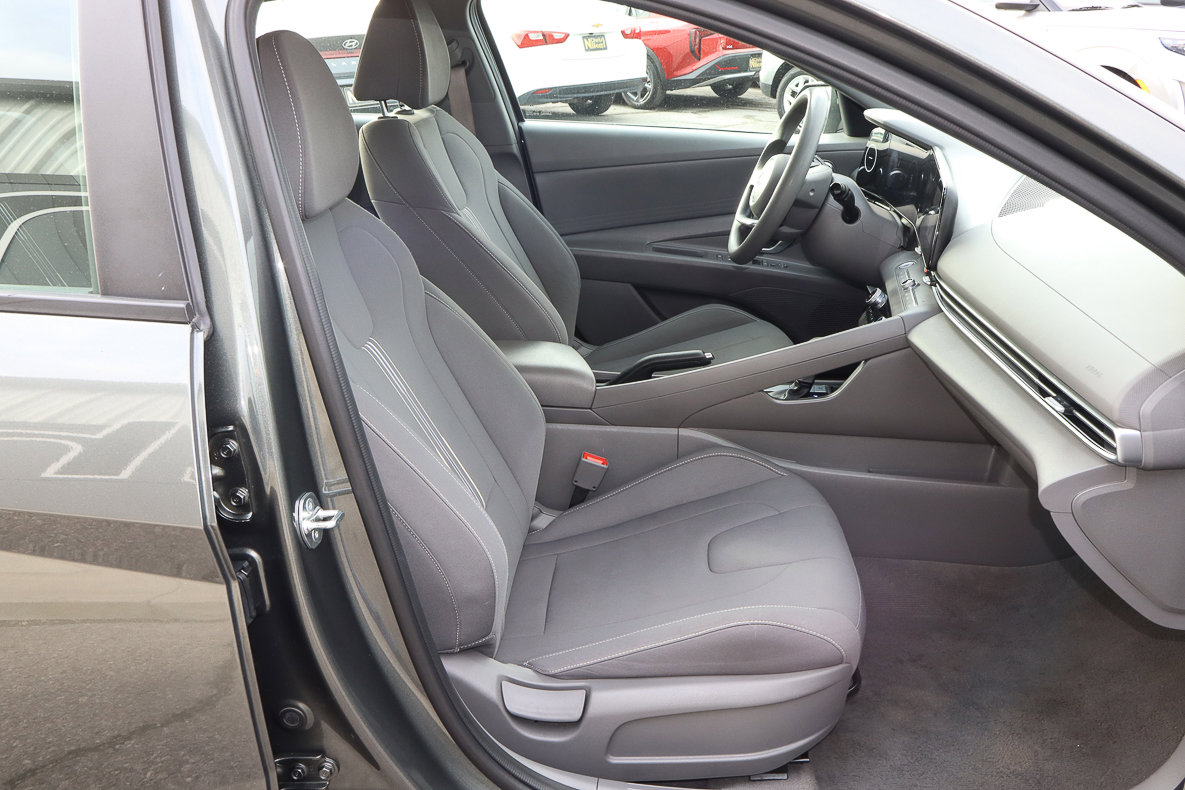 Used 2024 Hyundai Elantra SEL FWD image 22