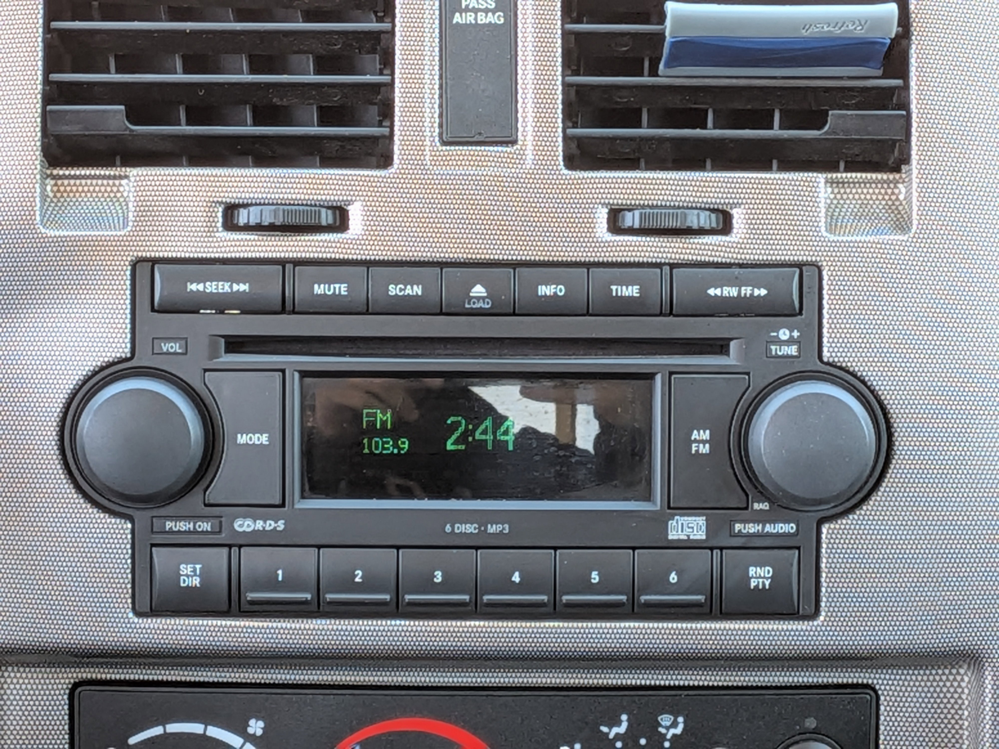 Used 2006 Dodge Dakota SLT image 19