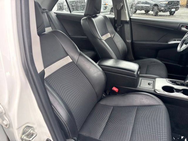 Used 2012 Toyota Camry SE FWD image 10
