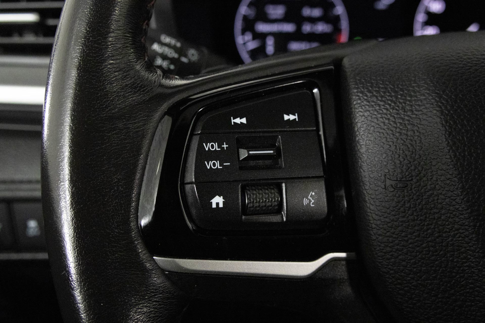 Used 2025 Honda Odyssey Sport-L image 26