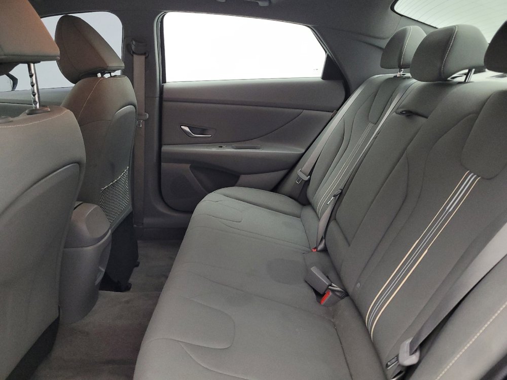 Used 2024 Hyundai Elantra SEL w/ Convenience Package FWD image 18