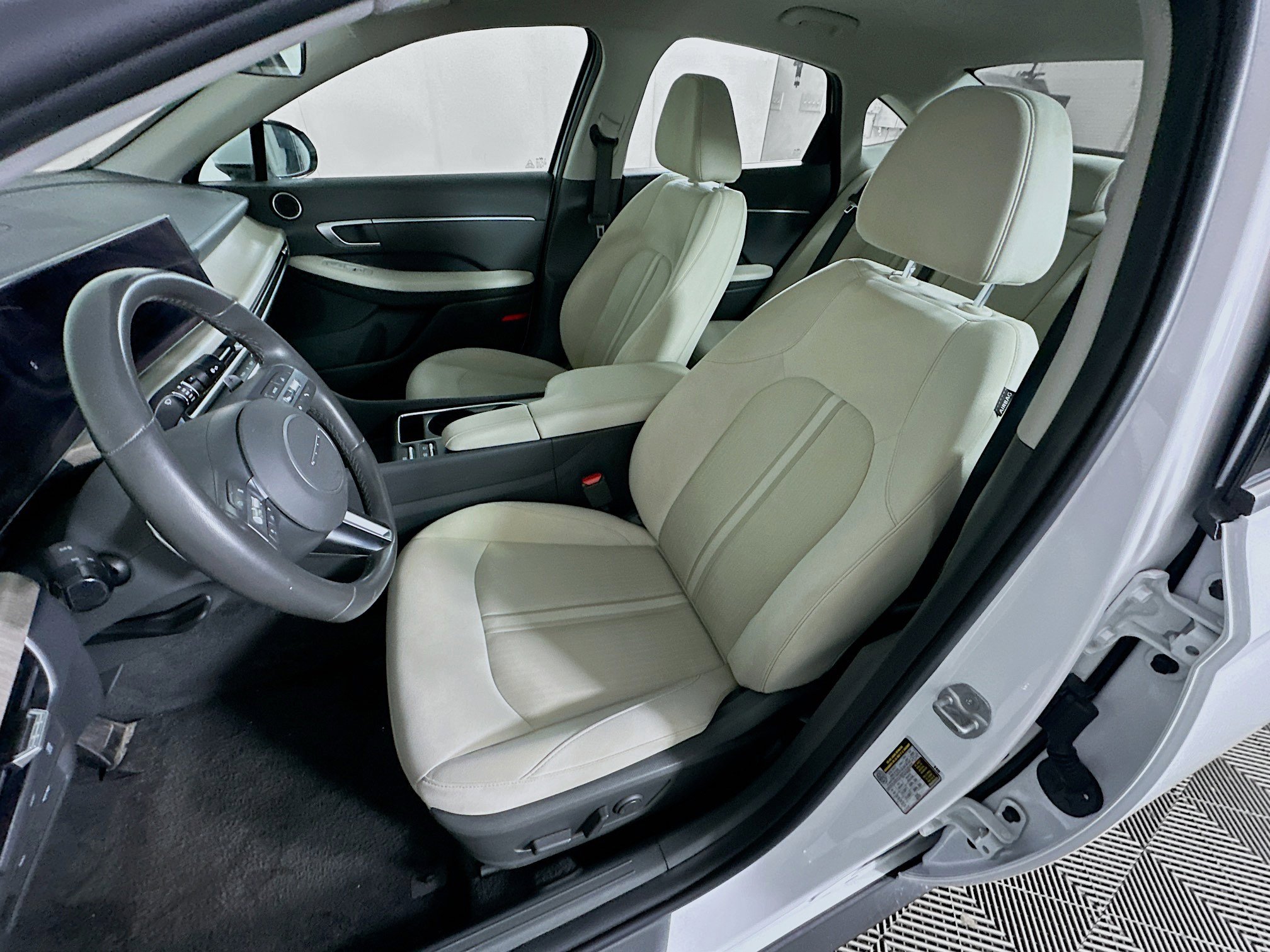 Used 2025 Hyundai Sonata SEL image 13