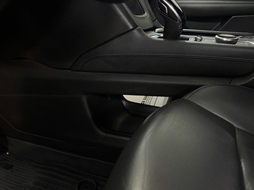 Used 2022 Cadillac XT6 Sport w/ Technology Package image 21