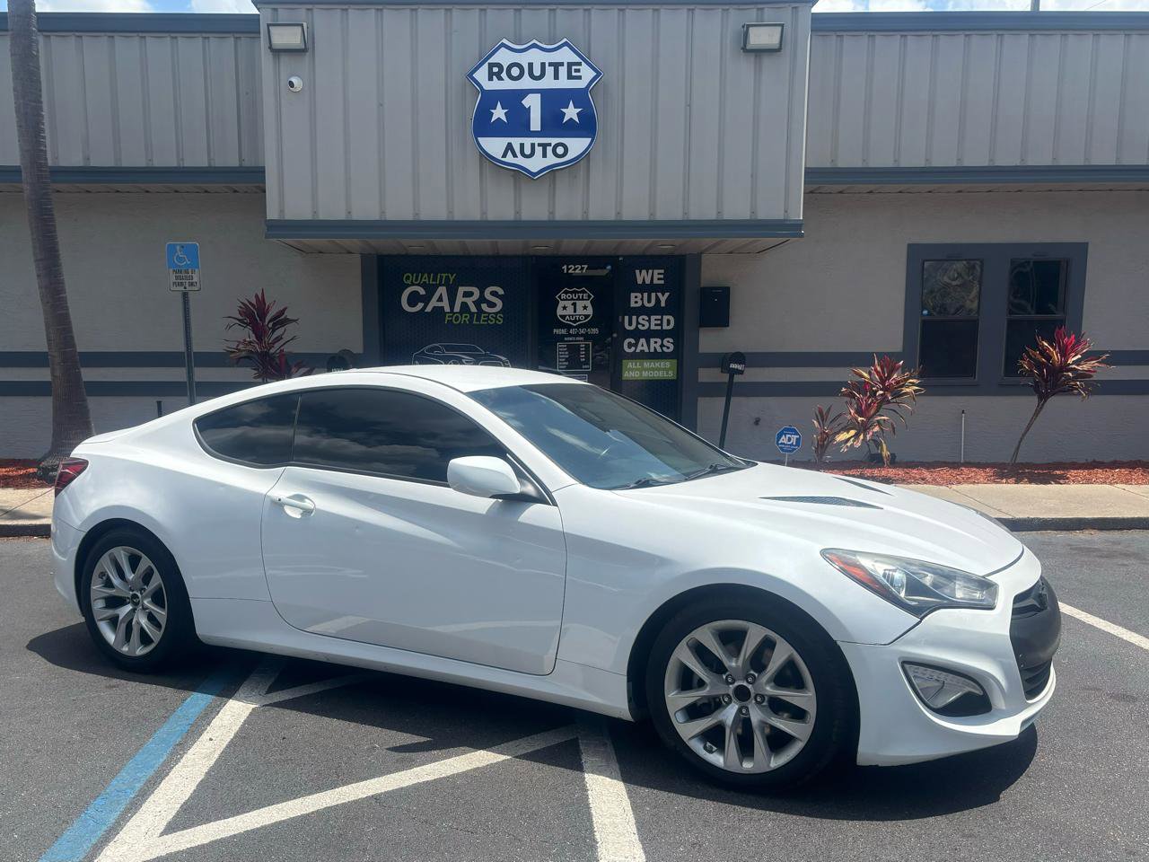 Used 2014 Hyundai Genesis 2.0T RWD image 4