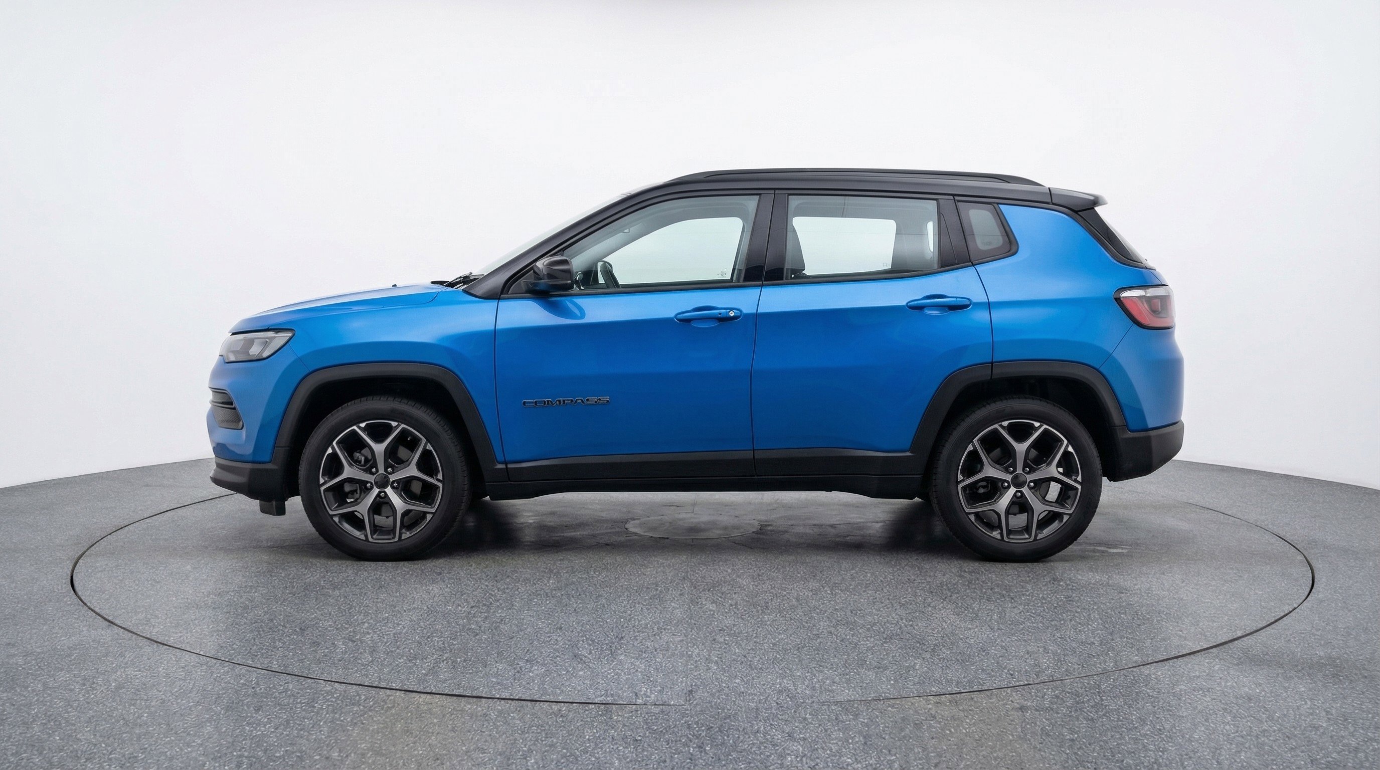 Used 2025 Jeep Compass Limited AWD/4WD image 5
