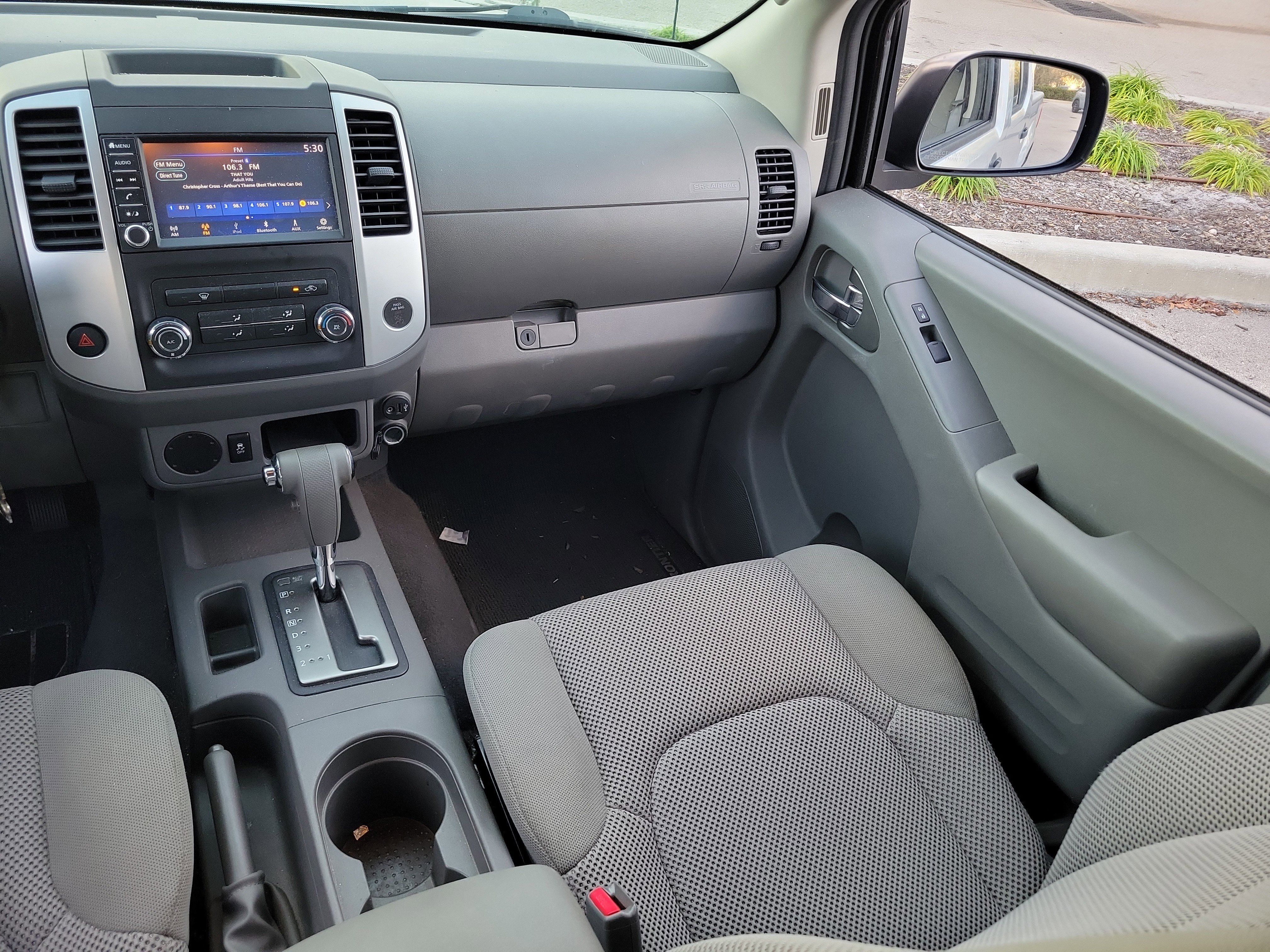 Used 2019 Nissan Frontier SV image 17