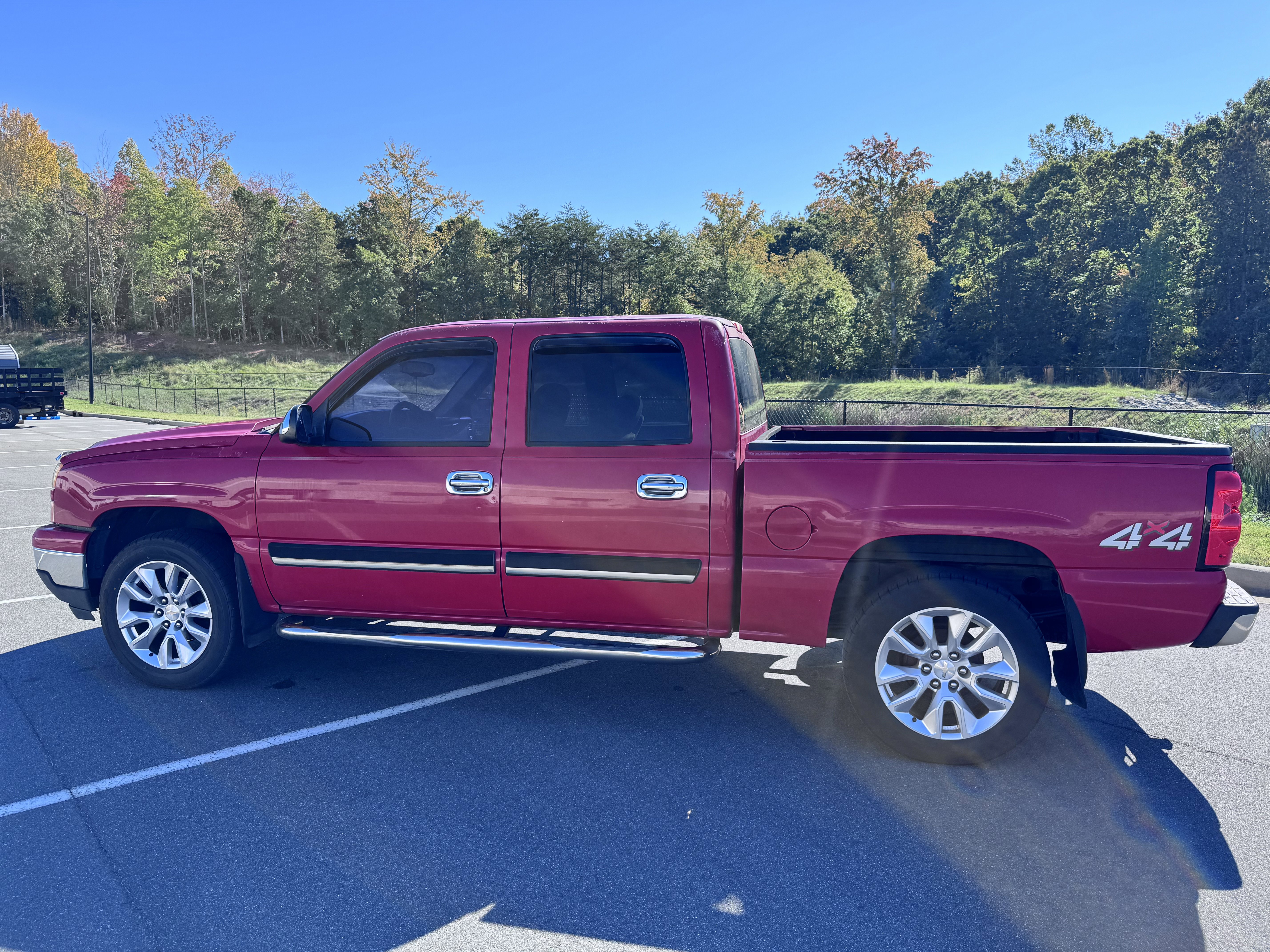 Used 2007 Chevrolet Silverado 1500 LS w/ Chrome Exterior Package AWD/4WD image 9