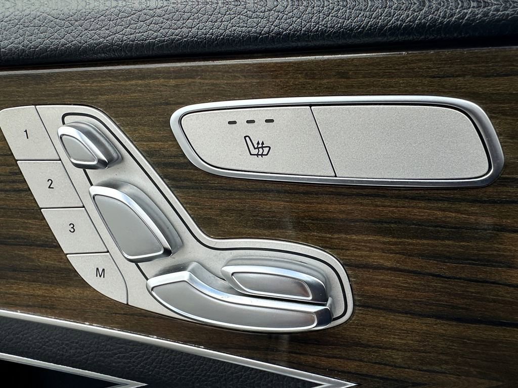 Used 2017 Mercedes-Benz C 300 4MATIC Sedan w/ Premium 3 Package image 9