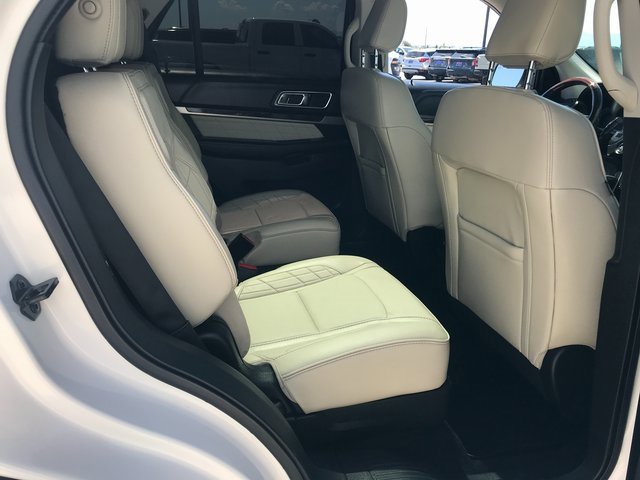 Used 2019 Ford Explorer Platinum image 19