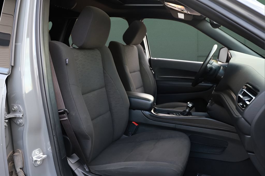Used 2022 Dodge Durango SXT w/ Blacktop Package AWD/4WD image 24