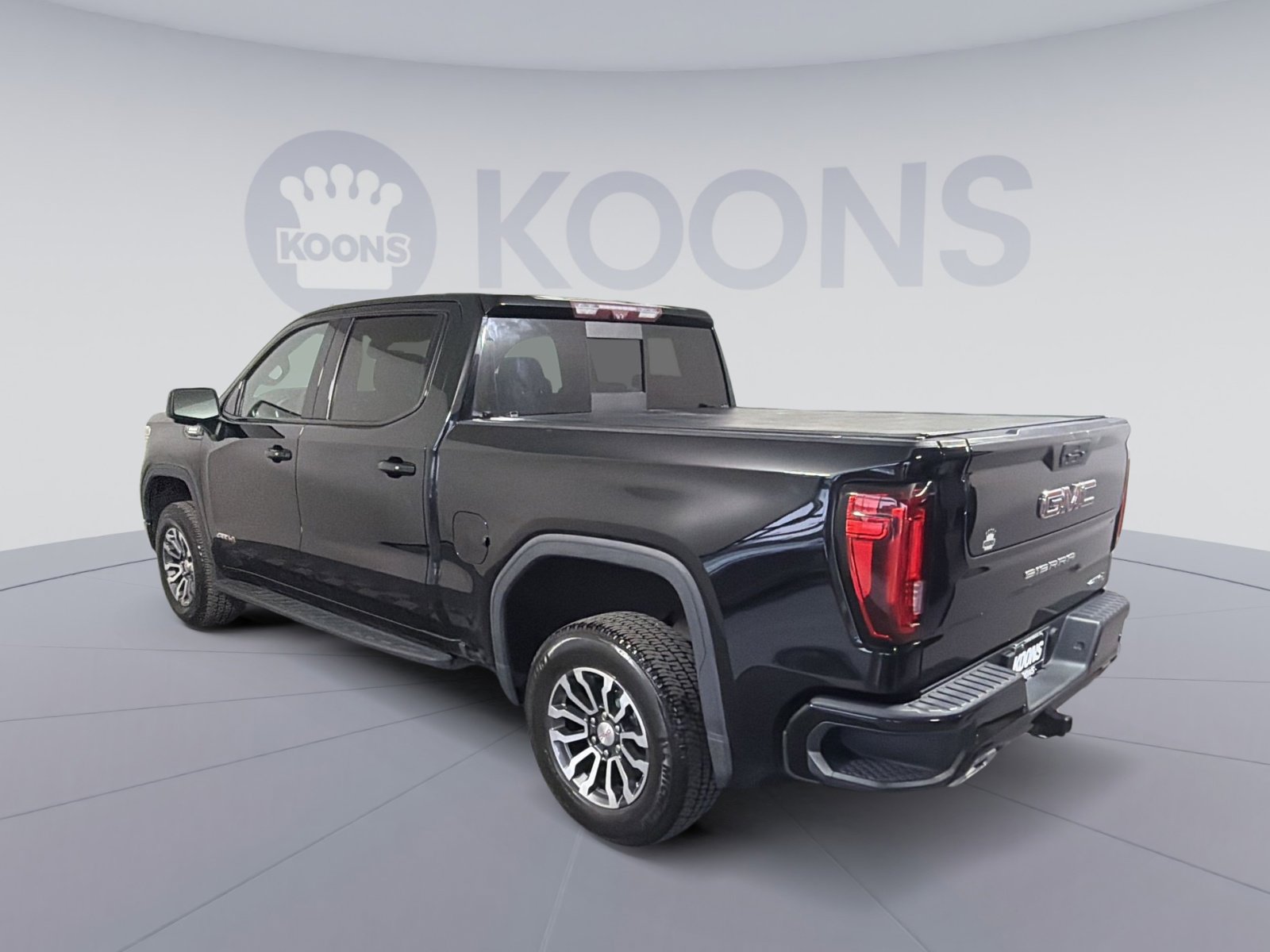 Used 2021 GMC Sierra 1500 AT4 w/ AT4 Premium Package image 4