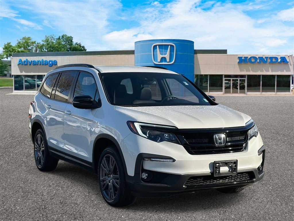 Certified 2022 Honda Pilot Sport image 1