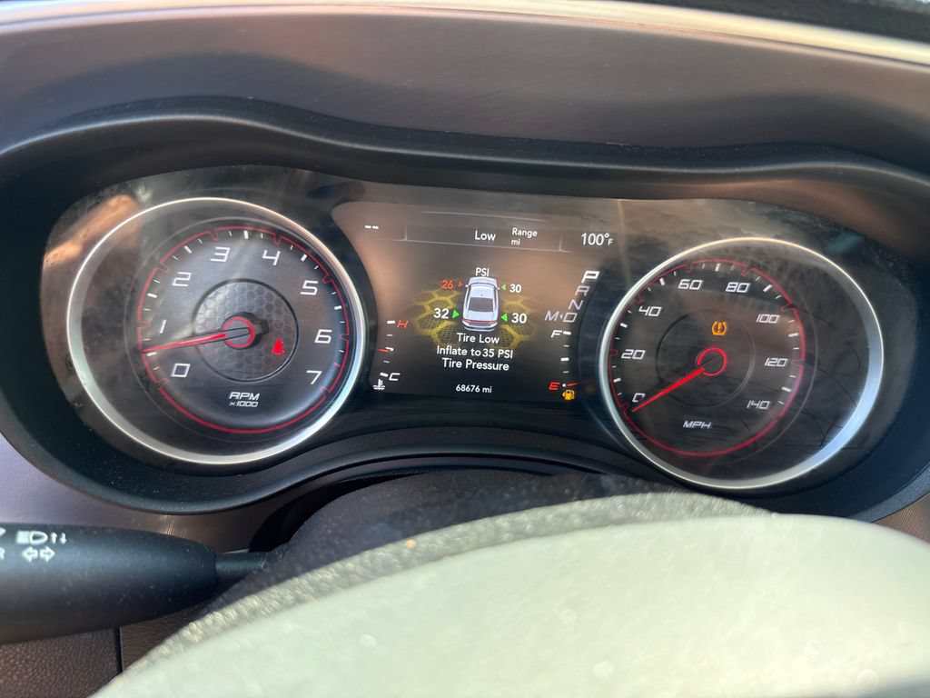 Used 2022 Dodge Charger SXT w/ Driver Convenience Group RWD image 13