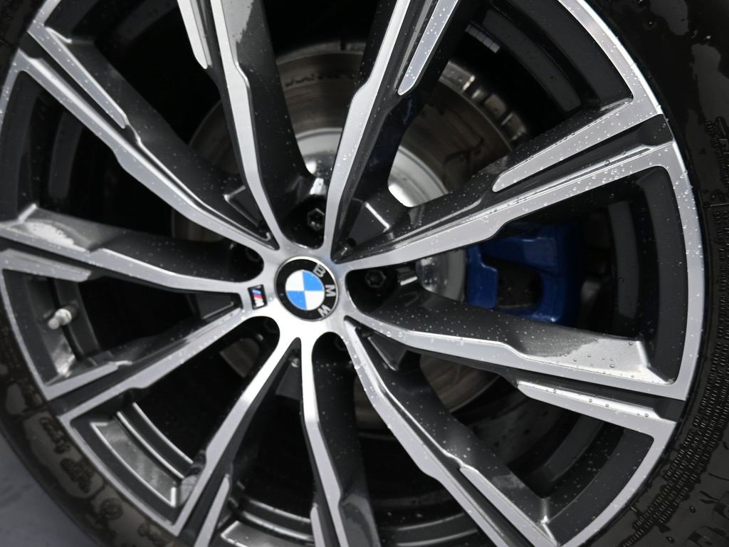 New 2026 BMW X5 M60i image 13