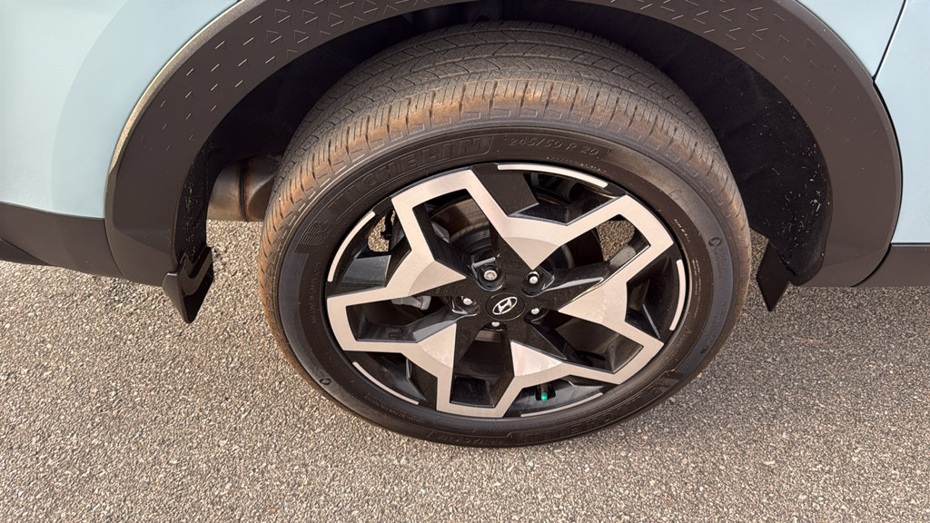 Certified 2022 Hyundai Santa Cruz Limited AWD/4WD image 9